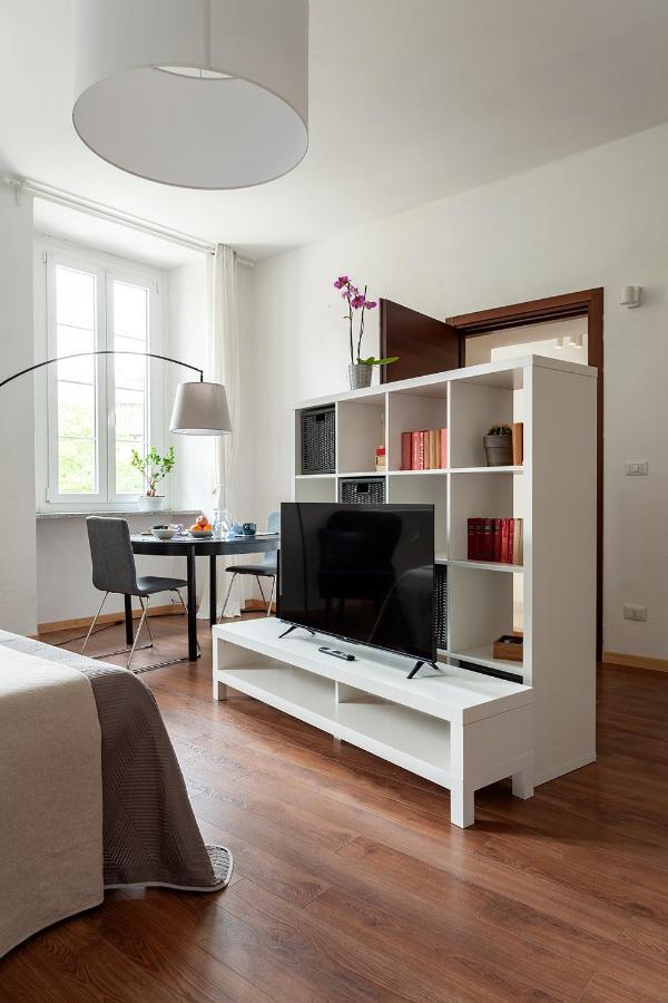 A Central Quiet Sunny Studio In แวร์บาเนีย ภายนอก รูปภาพ